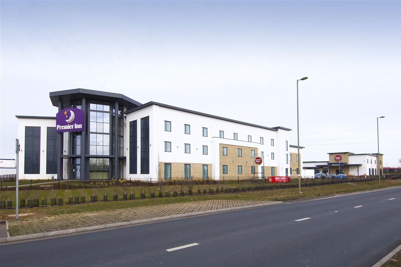 Premier Inn Bicester Exterior foto