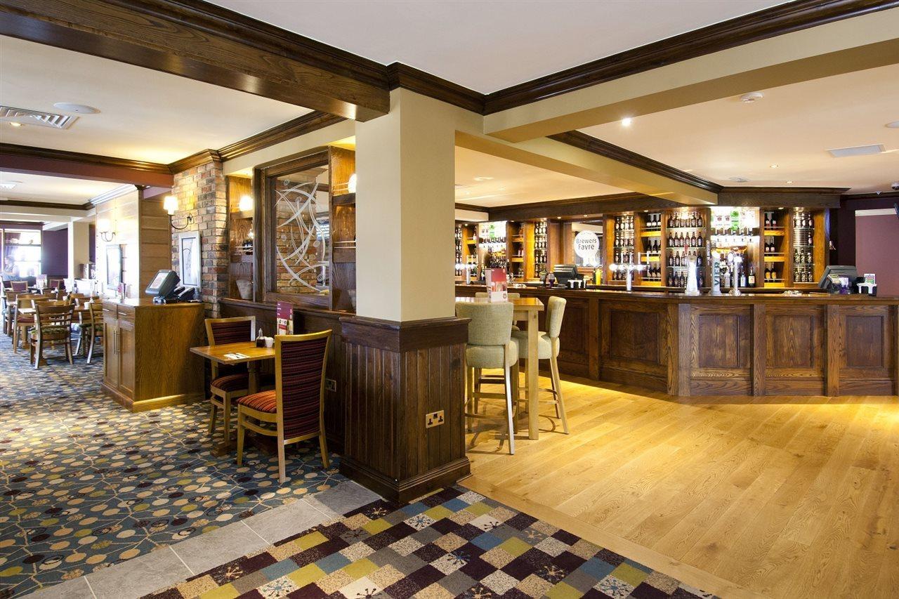 Premier Inn Bicester Exterior foto