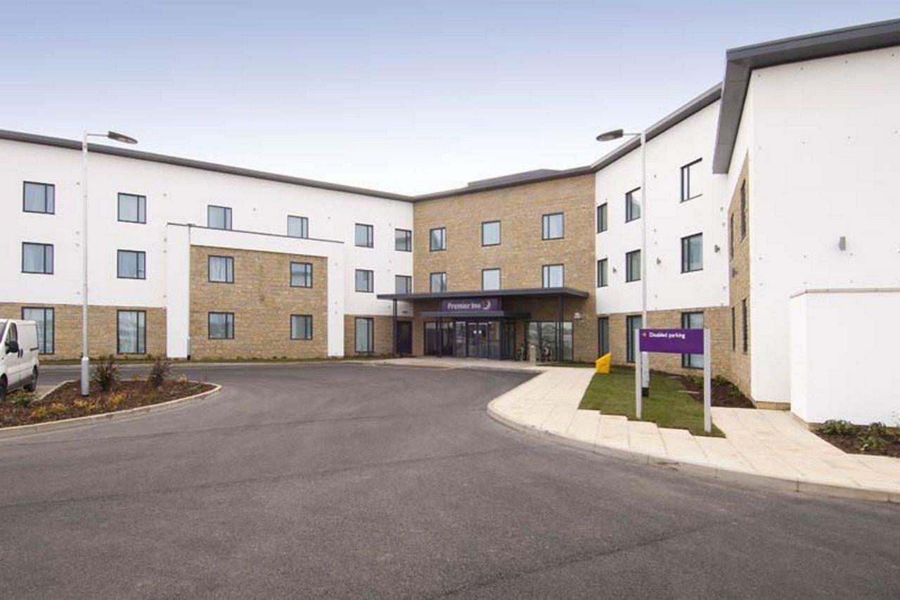 Premier Inn Bicester Exterior foto